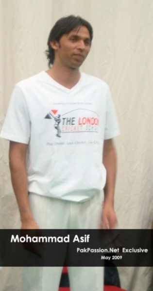Mohammad Asif at the London Cricket School May 2009