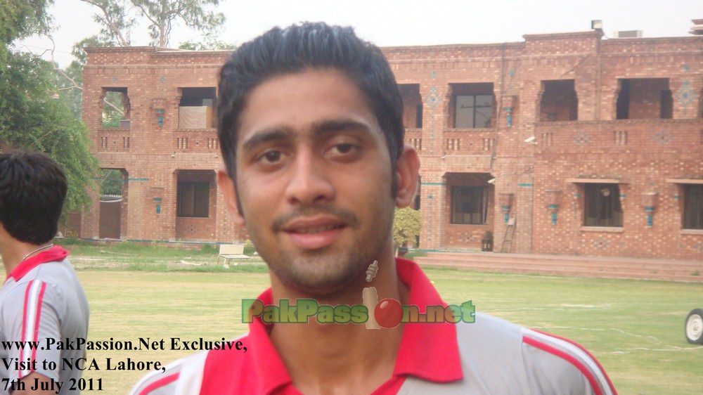 <b>Usman Salahuddin</b> - Top scorer of Quaid-e-Azam Trophy 2010/11 ( - DSC06449